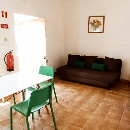 Classic Countryside Cottage With Private Balcony - Casa 2 Вилла