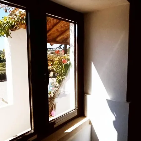 Classic Countryside Cottage With Private Balcony - Casa 2 *